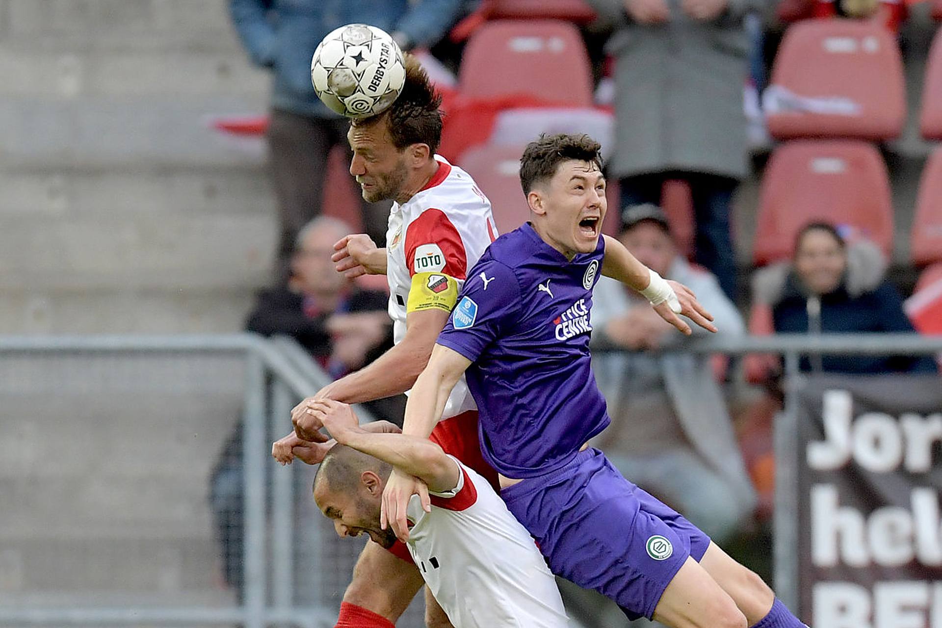 足球书写了 足球书写了