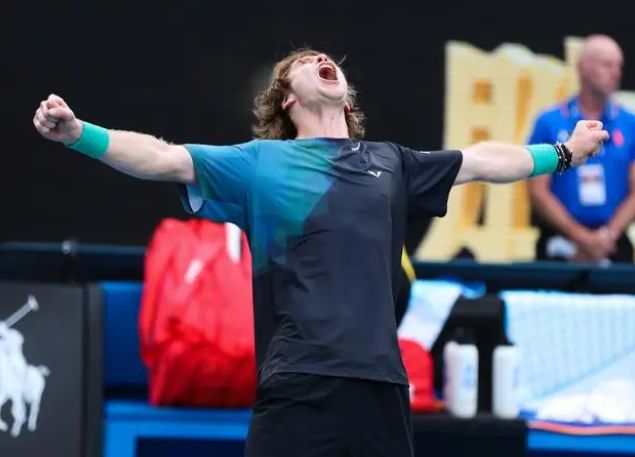 被进一步放 被进一步放